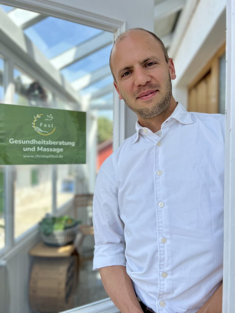 Gesundheitsberater und Masseur Christoph Fesl, Karlskron, südlich von Ingolstadt
